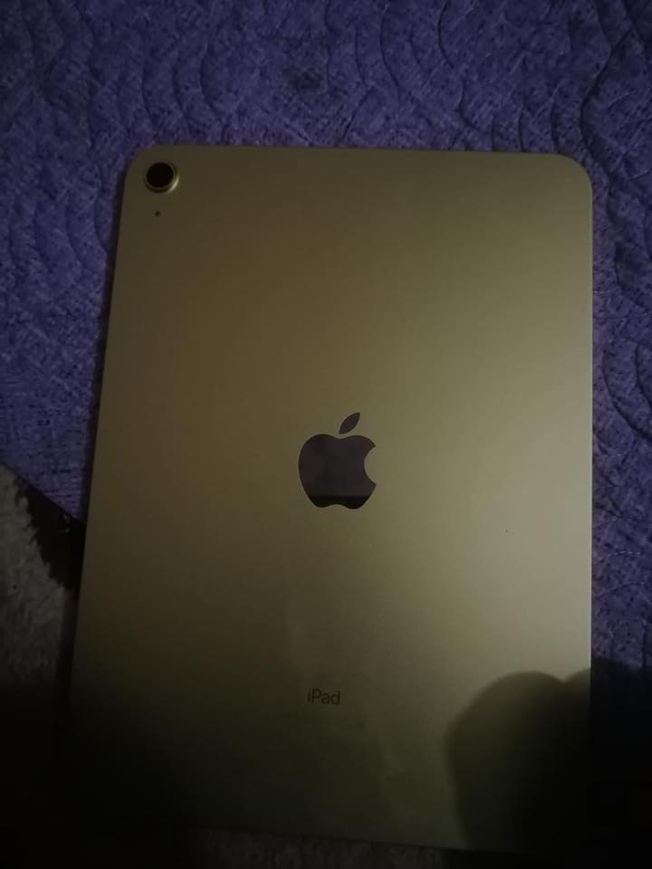 السلام عليكم ايباد 10 نظيف لاخر درجه للبيع مع كامل ملحقاته سعر 350 قفل مكاني بغداد ***********
