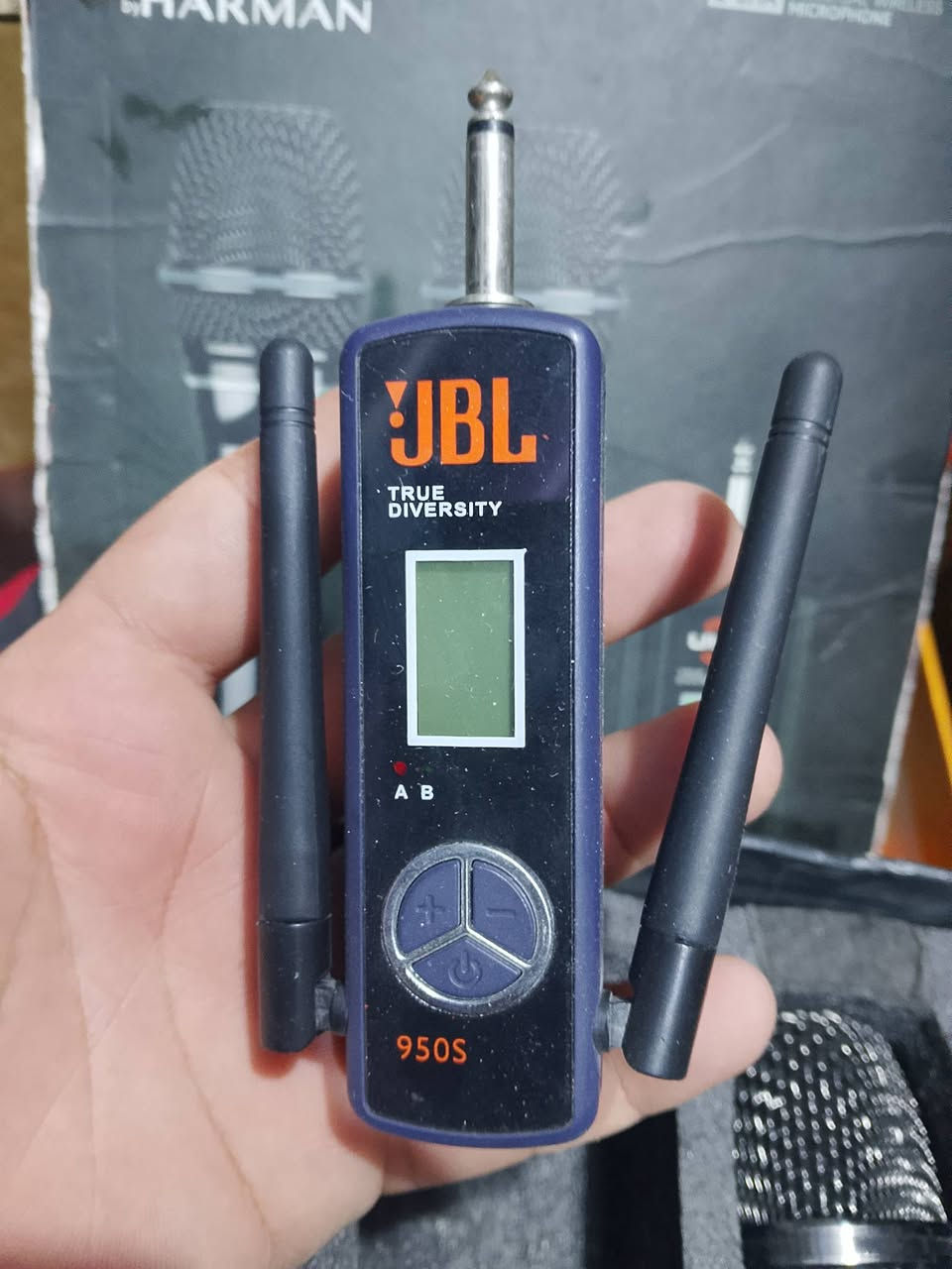 سلام عليكم لاقط لاسلكي gbl الماني أصلي عدد اثنين  شرط على فحص مكاني سماوه


**إذا كنت صاحب هذا الإعلان وتريد حذفه لأي سبب، رجاءا أرسل رسالة إلى الدعم الفني**