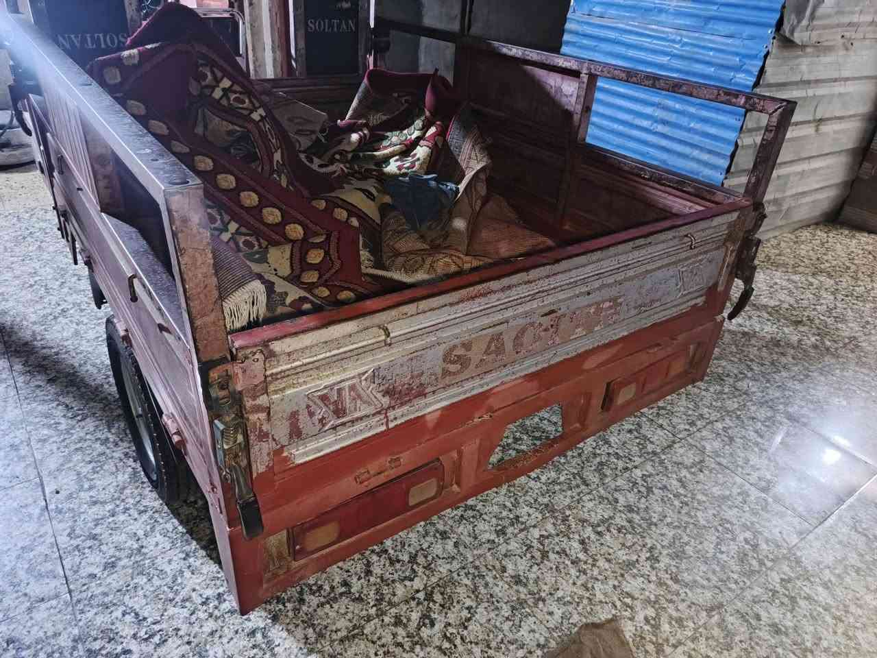 سلام عليكم ستوته صلطان 2015وراق بسمي ستوته مكفولة من كلشي سعر 1700 رقم الهاتف***********
