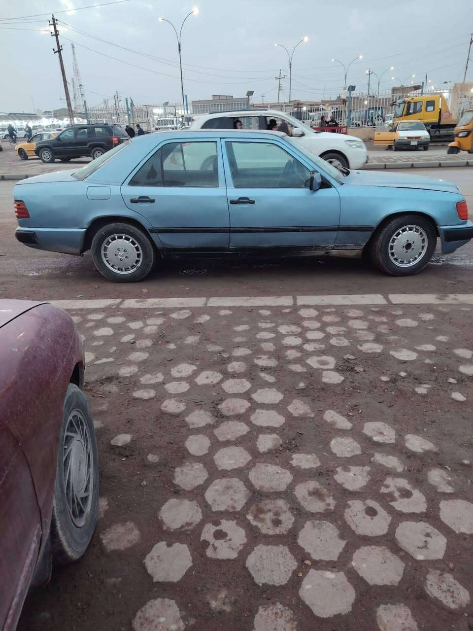 للبيع مارسيدس. دب. موديل ٨٥سيارة جديدة وجاهزة بأسمي. سنوية جديدة. لحد٢٠٣١العنوان مركز ميسان. للاستفسار ***********. السعر ٣٥.كير ومكينة بطة
