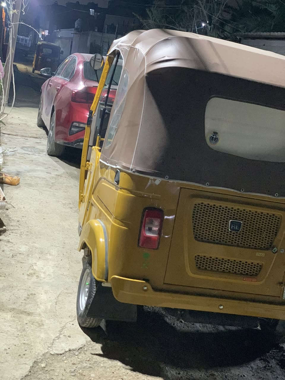 تكتك البيع مديل ٢١كفاله عامه من عده دوس معمرهن رقام نكليزي ثاني يوم حوالك تكتك بسمي عارضهه ٧٩٠٠ مكاني بغداد ***********
