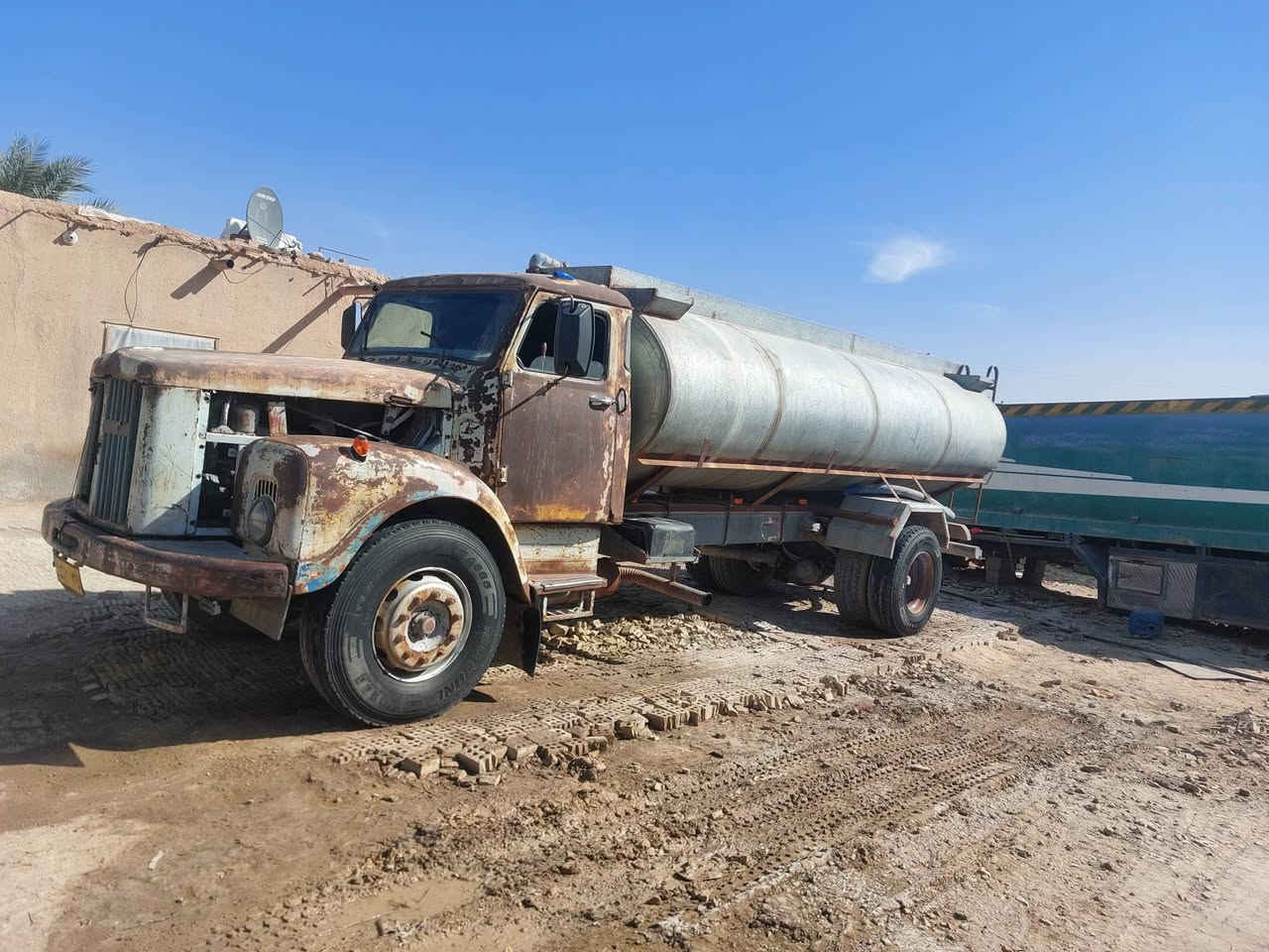 سلام عليكم سكانيا 111 موديل 82 مكينه سوبر اوربيا مشدوده جديد كير 113 اكسن بومه ابو الفلتر التانكي مغلون تفصال جديد للاستفسار الاتصال على الرقم ***********/***********
