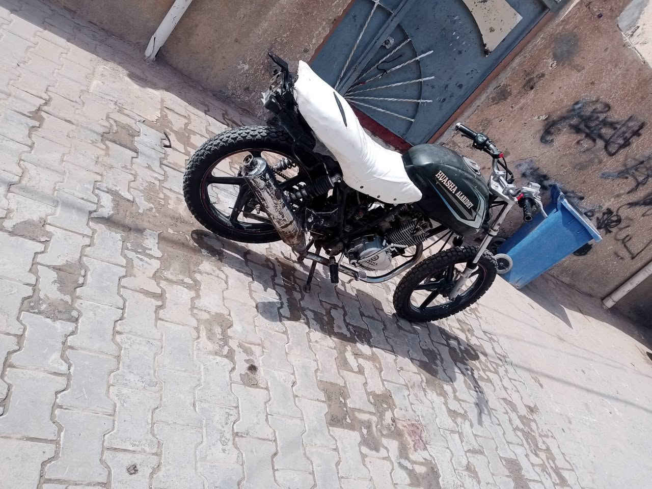 سلام عليكم دراجه بانده للبيع كلك اكرر كلك مكان نجف حي شرطه السعر 250ولمو شراي لا يتعبني ***********
