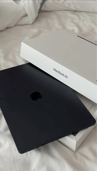 ماكبوك اير • M4 • ٢٥٦