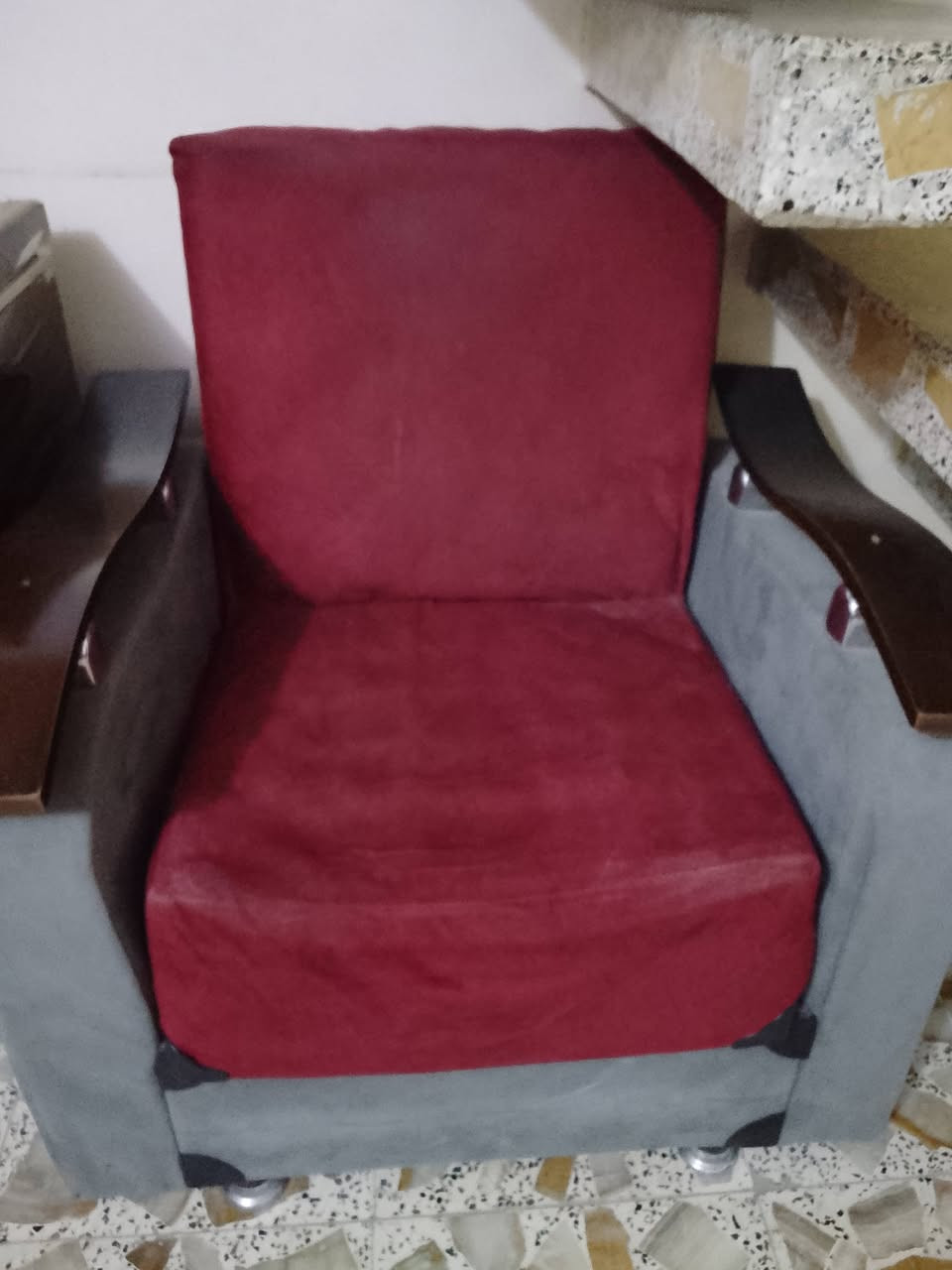 تخم قنفات سعر مناسب مال ستعجال الي يريده بخدمته مكاني عطيشي حي زهراء ***********
