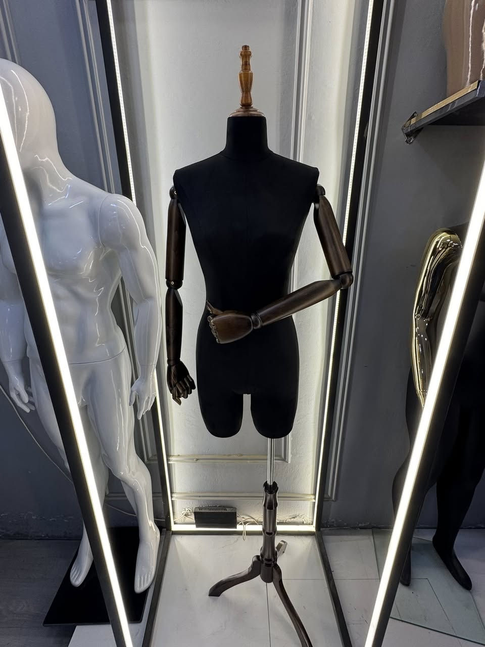 بمناسبة شهر رمضان عروض توفرت لدينا ملكانات بجميع الأنواع فايبر إسفنج رجالي نسائي أطفال يتوفر كراسي ايضاً للاتصال علي الرقم الآتي ***********🚚
