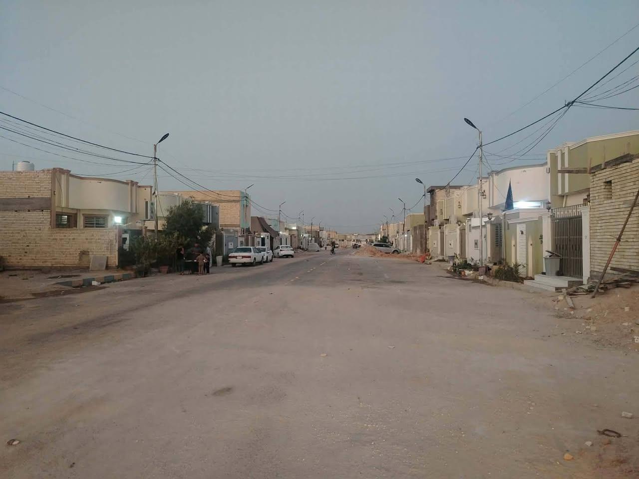 عرصه ١٠٠ متر عرض ٥ نزال ٢٢ عرض شارع ٢٠ متر موقع ممتاز
سايدين المطار مال قريه الغدير جاي من الجسر
بيع متوازي
***********

