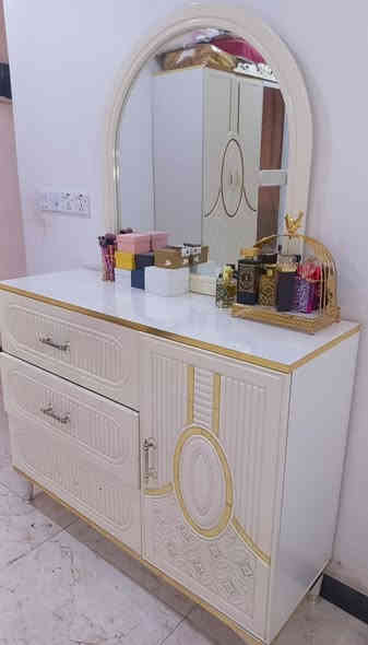 السلام وعليكم غرفه تركيه مستعمل تقريب شهر شهر ونص العنوان جسر ديالى القديم اني فقط مكلف بلنشر رقم صاحب الغرفه ‏‪***********‬‏
