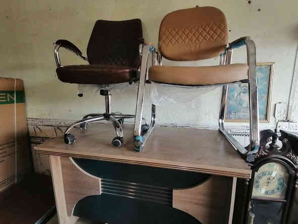 ميز مكتبي
جميع قياسات
كراسي ثابت دوار جديد وباله
***********
المكان الرفاعي يم افران
النجفي
محل قاسم
