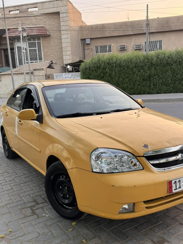 مراوي بنيسان فيرسا 
*********** 
اوبتره 2011 سياره جاهزه اي نقص مابيها
