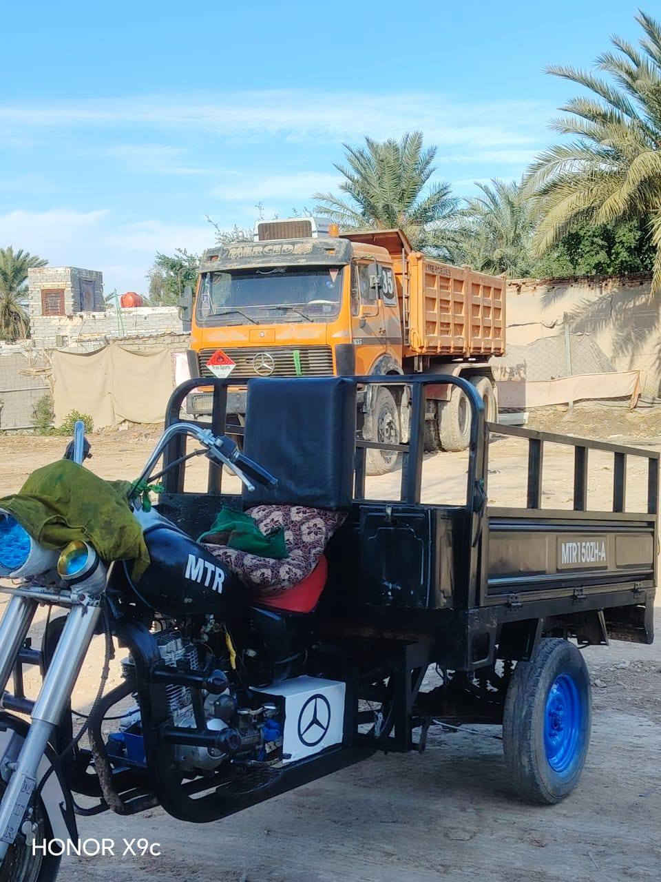 سلا عليكم دراجه للبيع 2014اوراق اصولي شاصي مكفول بدي حصيره تسكام النجف تيرات جدد مكينه22 مكفوله  من كلشي صالنصه ضفيره كله جديد كهربئيات كلها شغاله نكره سلف مكانه الديوانية الحمزه الشرقي سعرها مليون و300وبيهامجال حك الجيه للستفسار ***********
