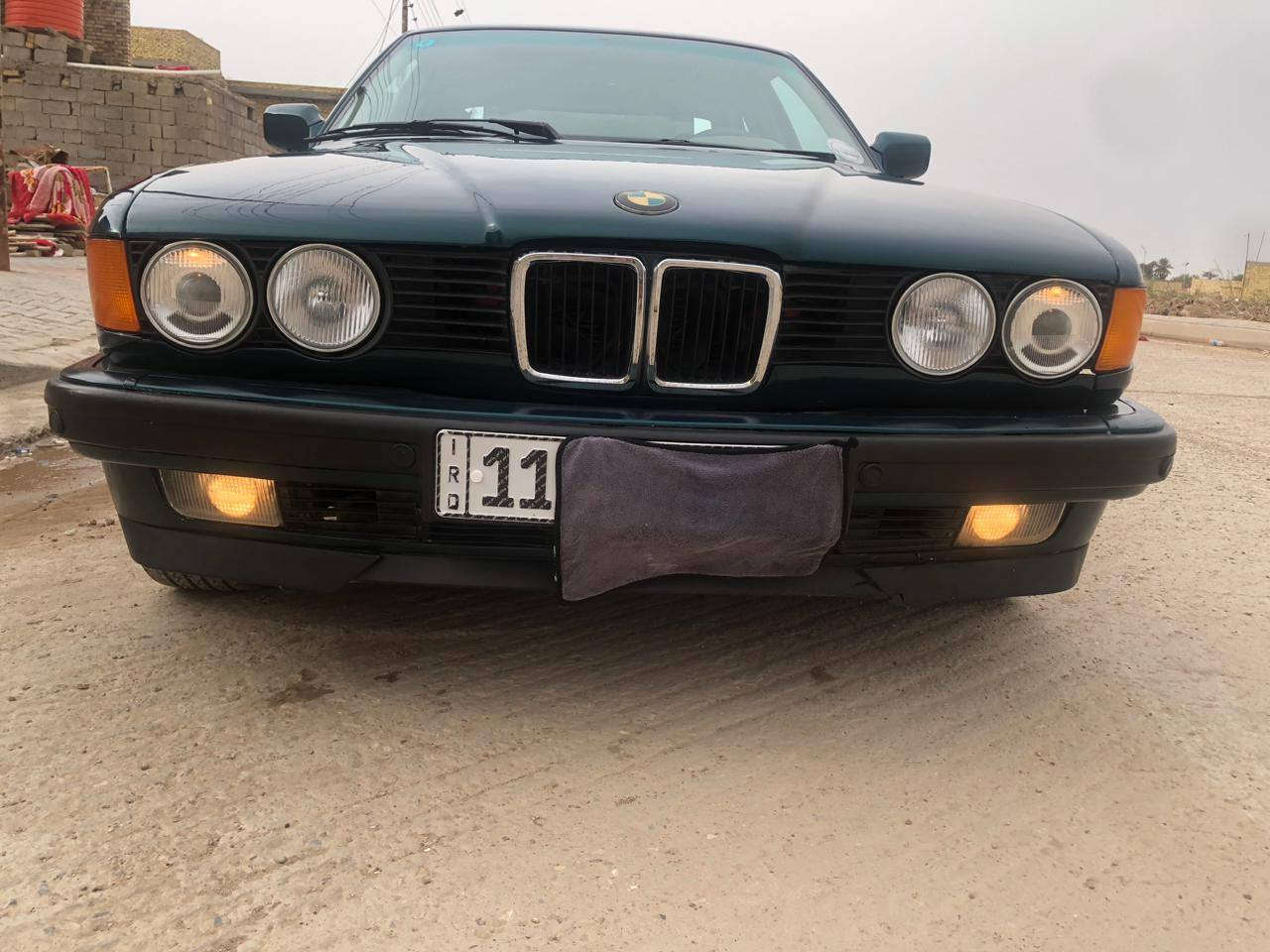 سلام عليكم بي ام دبليو موديل 91 محرك ٦ستندر كير ومحرك خير من الله تبريد ثلج تدفئه وتبريد بلكشنات حداديه جديده حساسات امامي وخلفي شغالات دبل ارباك تخم تاير جديد للببع او مراوس والسياره نظيفه الشراي يتصل علئ الرقم ***********
