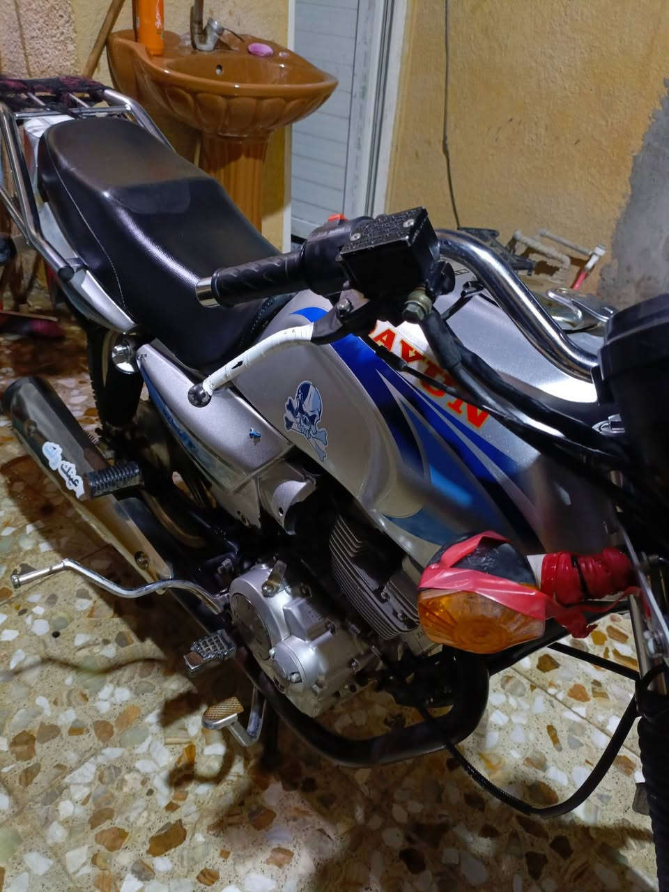 ديوان للبيع بدون اوراق موديل 20. سعر 600مكاني كربلاء اتصل ***********
