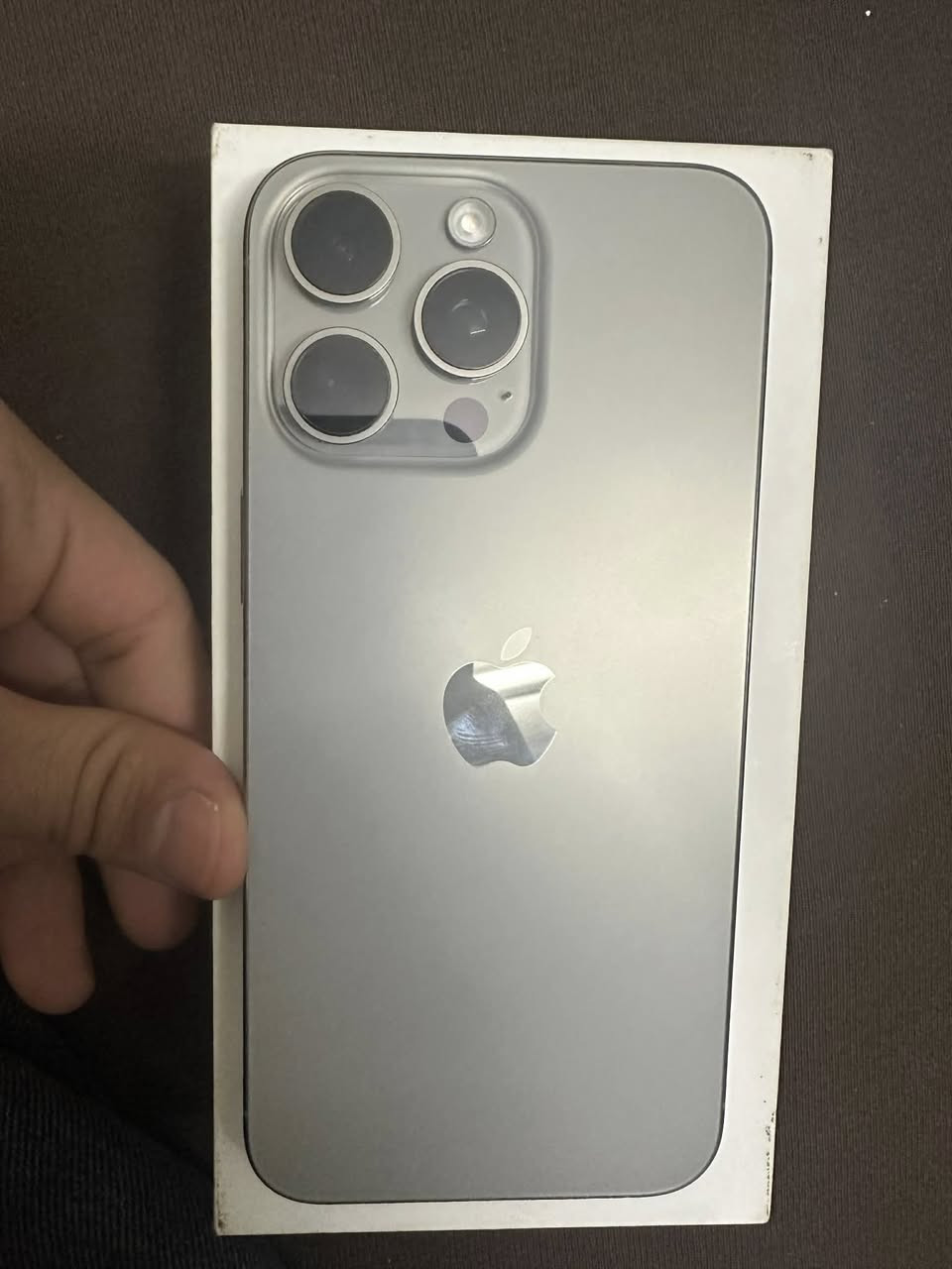 للبيع  آيفون ١٥برو ماكس
جهاز كلش نظيف بطارية ٨٧ عداد دورات٤٥٢
ماستر عربي 
كركوك 
‏***********
