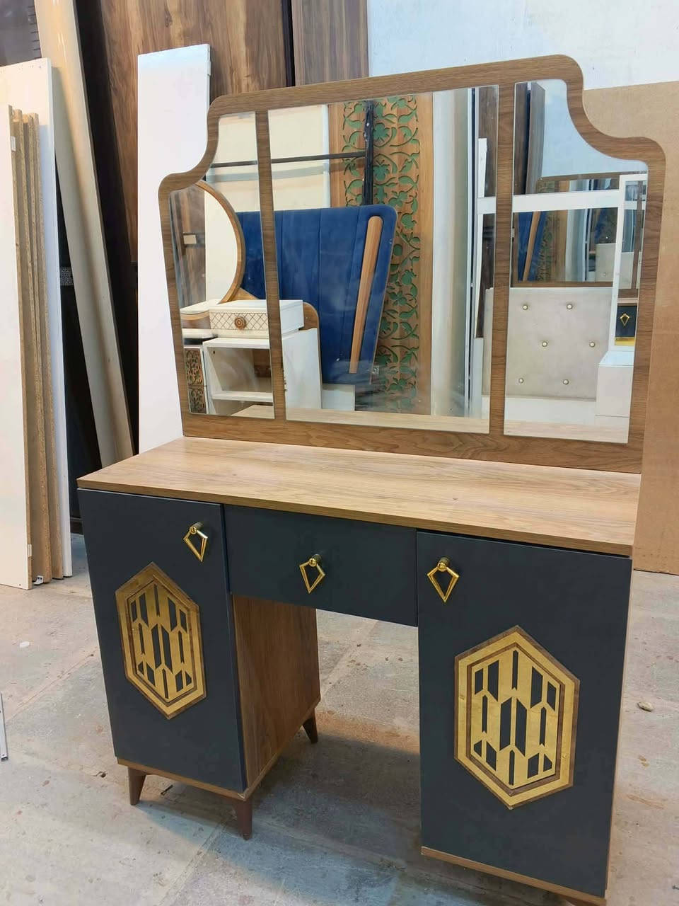 غرفه نوم تركي زاويه🇹🇷🔥 
مستخدم كنتور ابواب 
8قطع نضافة 90 💯 
سعر 700 نهايته 650 مع شد ونقل مجاني محافظات كروه🚛🧑‍🔧


**إذا كنت صاحب هذا الإعلان وتريد حذفه لأي سبب، رجاءا أرسل رسالة إلى الدعم الفني**