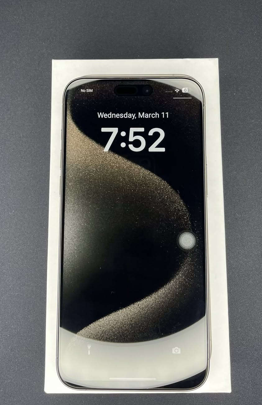 ايفون 15 PRO MAX كوبي
الجهاز نضيف جداً مع الكارتون وسلك الشحن
طبق الاصل شغال بدون اي مشاكل 
مساحة 256 بطاريته 100


**إذا كنت صاحب هذا الإعلان وتريد حذفه لأي سبب، رجاءا أرسل رسالة إلى الدعم الفني**