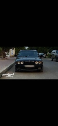 للبيع بي ام دبليو حجم 540 اصل موديل 1993 اصل  محرك ٨ سلندر بلادي كير ا...