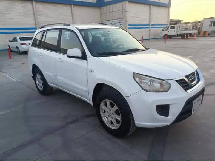 چیری تیگۆ بۆ فرۆشتن مۆدێل 2014 نرخی 60 وەرەقە و مامەڵە، مەکینەکەی تۆزێک بوخار ئەکات، سەنەوییەکەی دوو ساڵە بەسەرچووە، بە شەرتی بەناوکردن، تەبرید و گێڕی بێ عەیبە، بێ سبوغە. 
لە کەلارە.
*********** كالار, السليمانية
