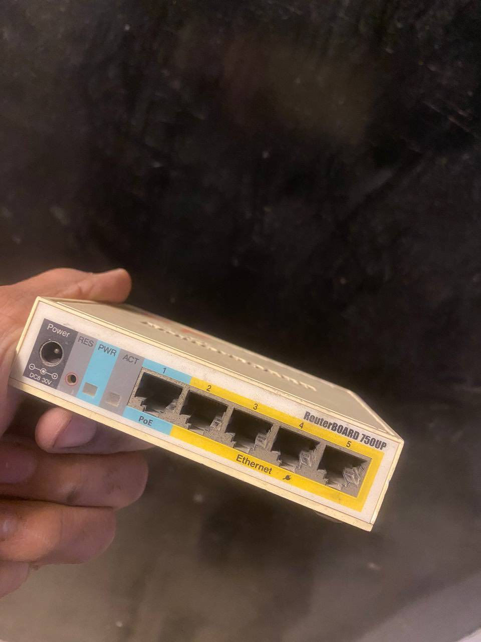 متوفر
دش 26 دلتا لنك انتي نويز السعر 65 الف
سكتر ubnt 120° (متضرر القبق) السعر 45 الف
سكتر تيتانيوم 2.4 + sma السعر 35 الف
نانو m5 xm عدد 3 سعر القطعة 30 الف
مايكروتك 750 (بور وداتا) السعر 25 الف
بغداد / الاعلام / الري
التواصل خاص او على الرقم :
***********
يتوفر توصيل كافة المحافظات
