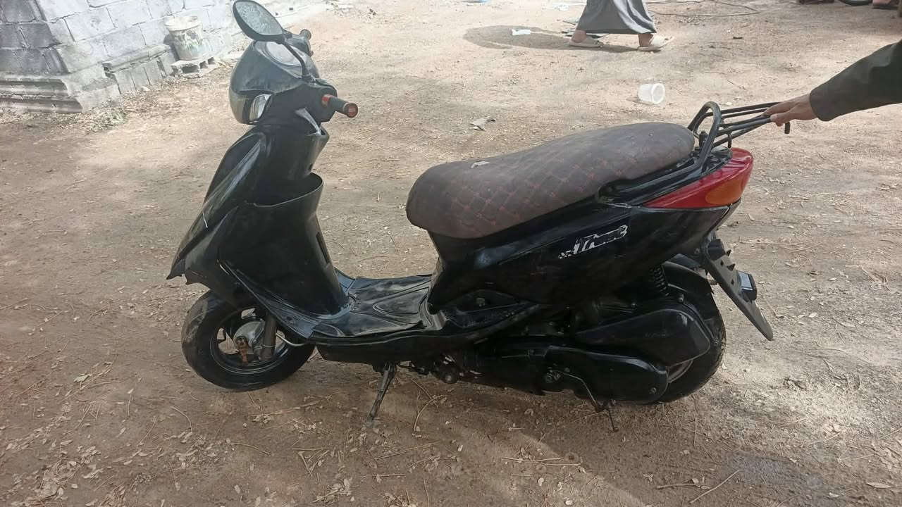 السلام عليكم دراجه اكزز للبيع الدراجه نضيفه خير من الله ويرادلهه شويه ترتيبات المكان كربلاء الحسينيه رقمي ***********اتصل وبيك خير وتدلل
