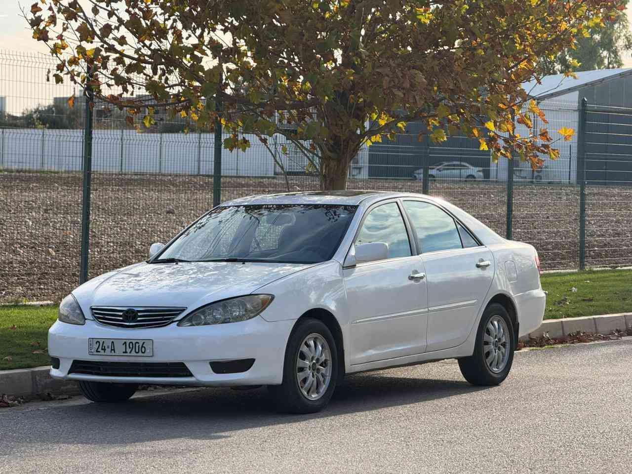 للبيع: تويوتا كامري 2004 وارد أمريكي
🚗 الموديل: 2004
🎨 اللون: أبيض
🌍 الوارد: أمريكي
⚙️ المواصفات:
 • فول مواصفات
 • ABS
 • كشن جلد
 • تحديد سرعة
 • سلايت

🛠️ الحالة:
 • السيارة مو حزام، ابيعها حزام
 • السنوية والهزة جديدة وصالحة لحد سنة 2030
 • السيارة باسمي ما بيها أي مشاكل 

📞 للمزيد من المعلومات يرجى التواصل على الرقم:
0750 462 3465
