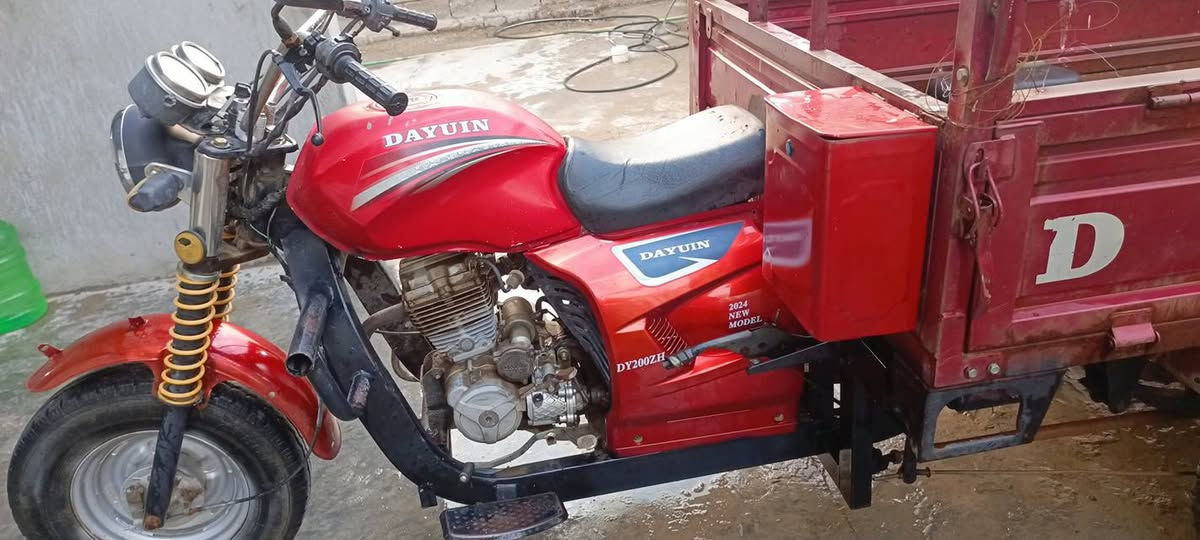 سلام عليكم ستوته موديل2018 للبيع كامله مابيه اي نقص بس اوراقه ضايعه سعر 800 مكاني تاجي ***********
