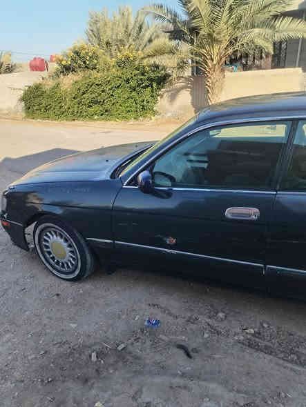 السلام عليكم للبيع كراون بطه موديل ٩٢ سنويه مجدد ٢٠٢٩ بيهه بخار بسمي رقم بغداد ***********
