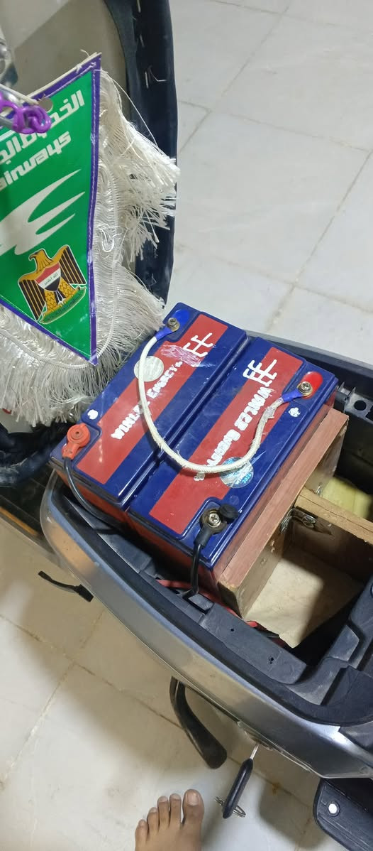 دراجة R9للبيع صارله3اشهر من طالعه من الوكيل و كلش نضيفه بس الدسك يدحك و انه مشتريه 685 الف و رايده 600 و رجاء الي ما يعرف بالدراجات الشحن لا يكسر بالسعر لا تحرحني و بطارياته مضيفات و الشحنة و مرايات و كفات و وصل وياه هم و الشراي يخابرني لان مستعجل على البيعه  على هذا الرقم *********** لو يدز رساله اذا ما موجود
