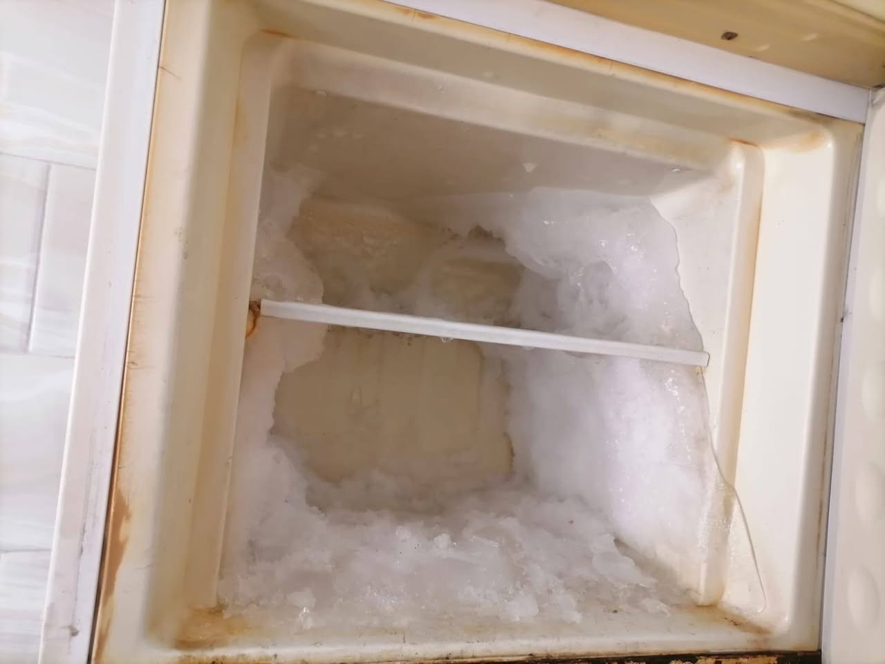 ثلاجه للبيع كل عيب ما بيها بس بابها اشويه يتحرك ب 80 وبيها مجال


**إذا كنت صاحب هذا الإعلان وتريد حذفه لأي سبب، رجاءا أرسل رسالة إلى الدعم الفني**