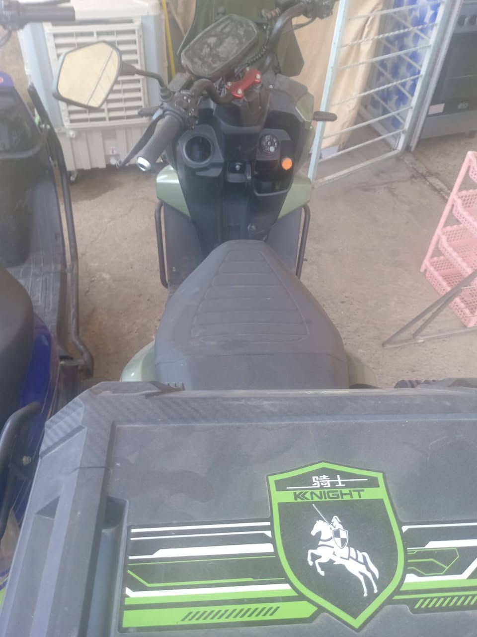 دراجه اباتشي من winlee للبيع
‏ 
‏ملف 3000w الفولت 73v 
‏
‏البطارية ليثيوم
‏
‏السرعه 136  الحقيقي 100 
‏
‏السعر مليون و500 مجال بسيط
‏مو شراي لاتعبني الله يوفقك
للمعلومه
‏الدراجه صارلي 3 اشهر من اخذتهة ثنين بصمه اوكرتين تشغيل سويجين موديل 2026
رقمي ***********
