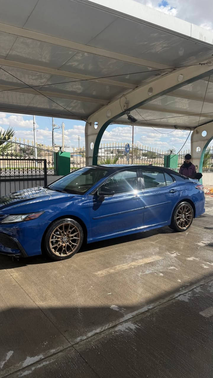 السلام عليكم
Camry SE 2023 nightshade 
الويل مال TRD 
حادث السيارة ربع البنيد فقط 
ايرباك ستيرن طاك 
ماشي ٥٧ الف كيلو
بدون فتحة 
سيارة حلوة ونظيفة ومميزة بالشارع 
السعر ٢١٠$ وبي مجال للشراي 
مكان السيارة كركوك 
***********
