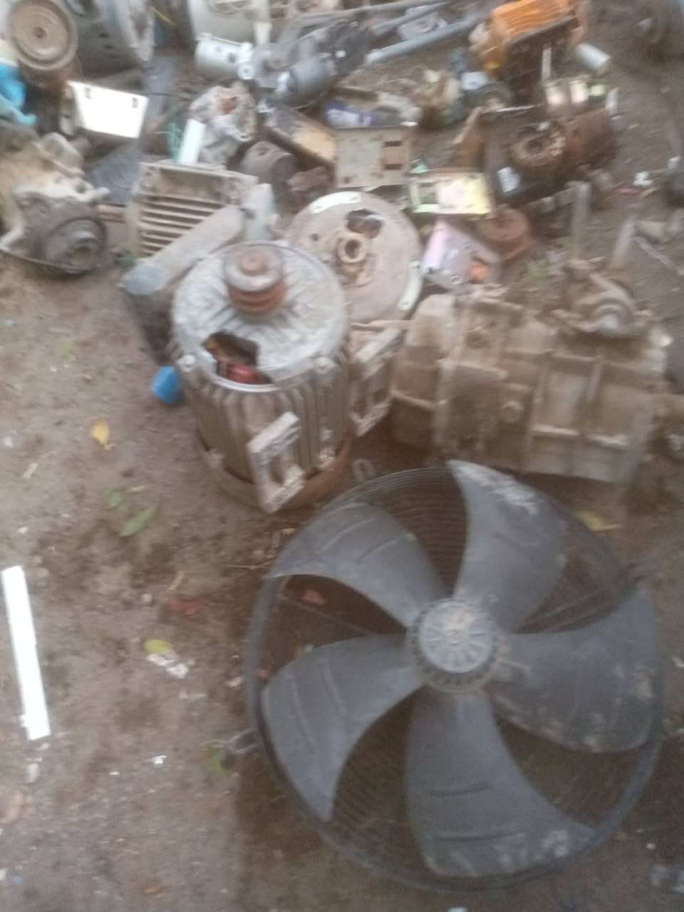 غراض عتيك للبيع مطروح ***********
