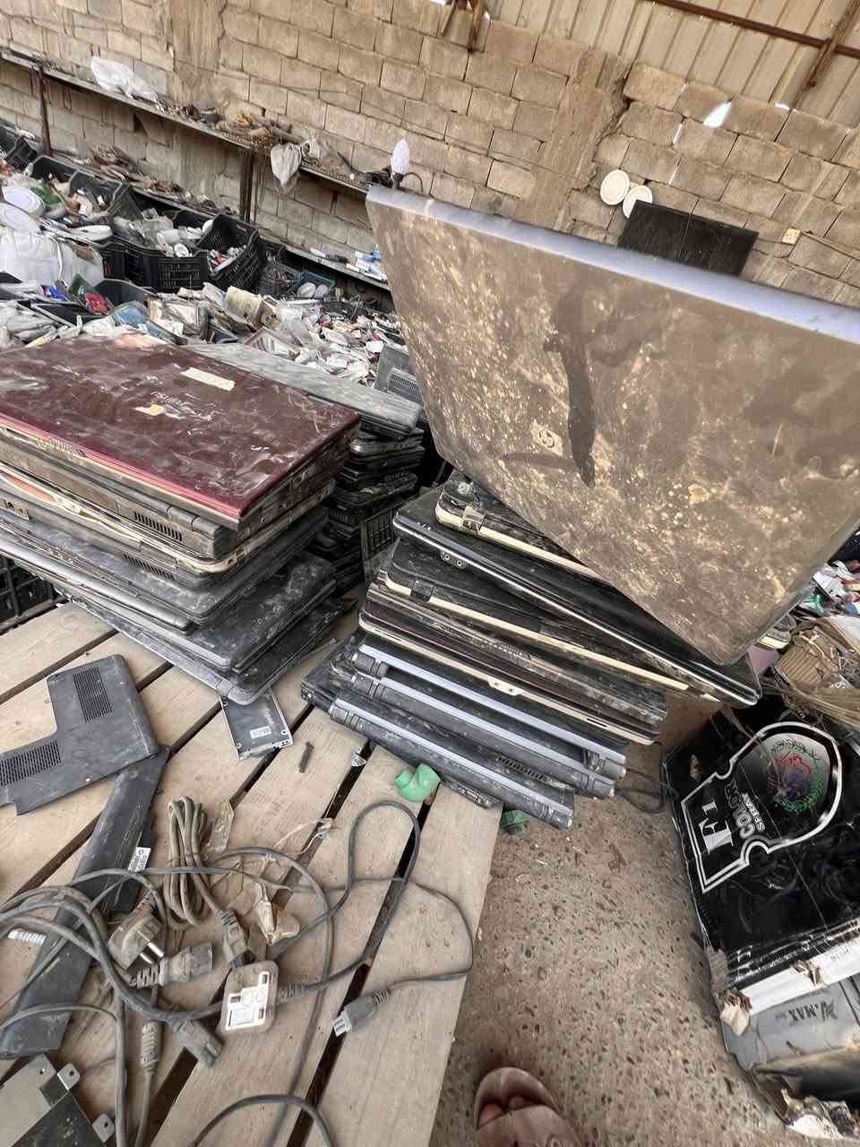 سلام عليكم حاسبات البيع كوم حديد ماعرف شغالات ماعرف شبيهن بيع كوم حديد بيهن 38قطعه سعر خاص رقم ***********
