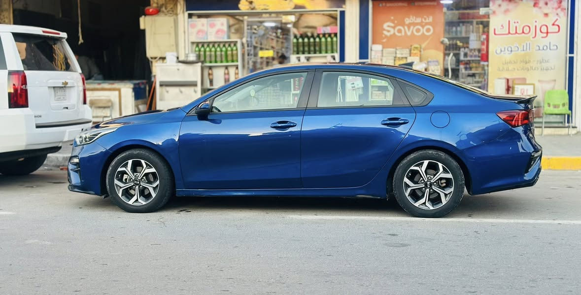 السلام عليكم
فورتي موديل 2019 
وارد امريكي حادثها جاملغ و بنيد 
و باب السايق بالعراق مبدل نفس اللون 
محرك 2000 دوش
السيارة بأسمي بغداد 
السعر 128 
مكاني كربلاء 
                  ***********
