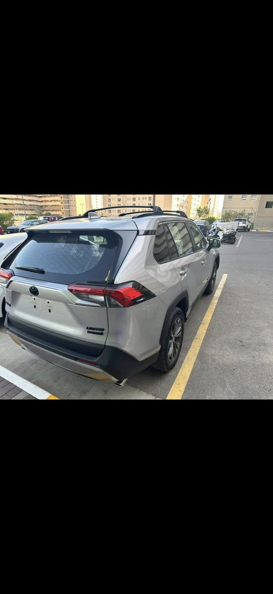 سلام عليكم للبيع راف فور 2023 جديده كلش وفول للاخير حتى بنوراما بيه رقم بغداد الجديد حادث تبديل فقط بنيد مكان بغداد سعر 230 استفسار اكثر ***********
