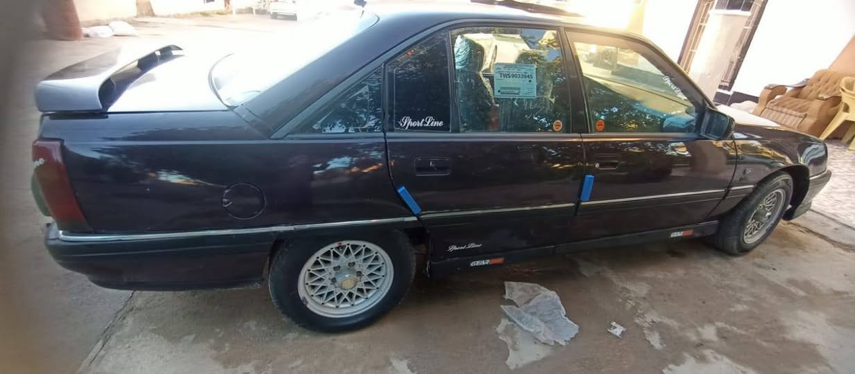 السلام عليكم اوبل اوميكا للبيع موديل 91 محرك 2000 بلادي كير عادي جام كهربائي سياره جاهزه كير محرك وصدر واكسل رقم انبار تحويل مباشر سياره مال جناي كهربائيات كله شغاله السعر 37 بيها مجال المكان جزيره الخالديه لاتصال ***********
