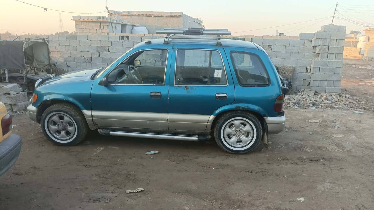 سلام عليكم عندي سياره للبيع كيه سبورتج موديل 1995 رقم بغداد تحويل ثاني يوم مكاني بغداد مكينة او كير جديد *********** السعر 30او بيها مجال لزينين
