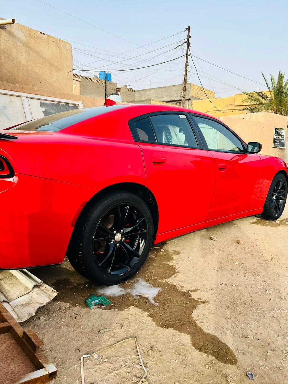 سلام عليكم للبيع جارجر كلين كفاله طماطيه موديل 18فول بلاص خليجيه رقم اربيل تحويل مباشر ماشيه 78الف داخل ابيض جديده بيه مكانين بارد زغار بيع فقط سعر 233وبيه مجال بصيط مكان السيارة بغداد ***********/***********

