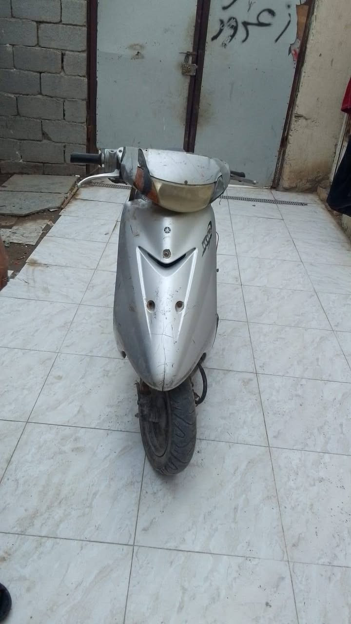 سلام عليكم دراجة عصفورية للبيع كهربائيات كلها شغاله عوزه باتري فقط مبدل بوشة وبستم *********** مكان تضحية السعر 125وبيه مجال
