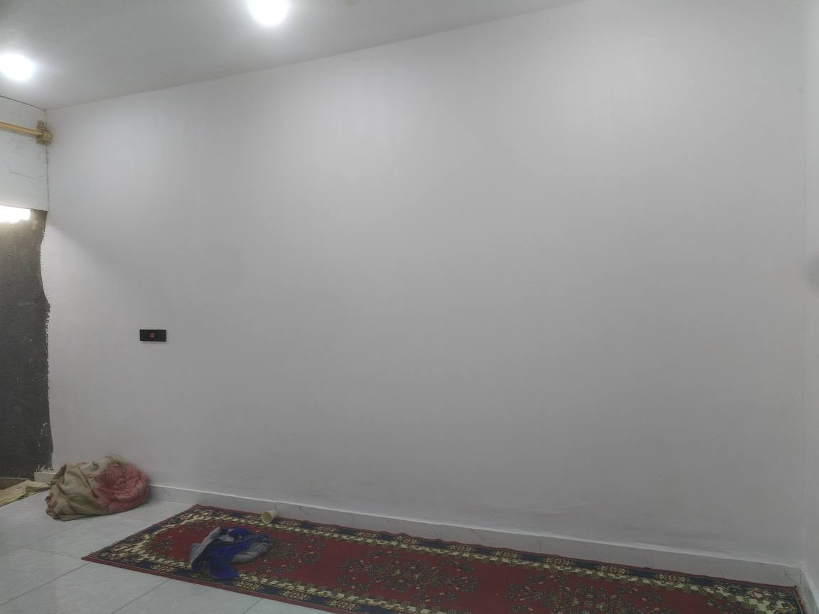 بيت عله طريق السنيه حي الامين مساحة 100 م يتكون من غرفه وصاله ومطبخ واستقبال وحمام للاستفسار عله *********** ديوانية, القادسية
