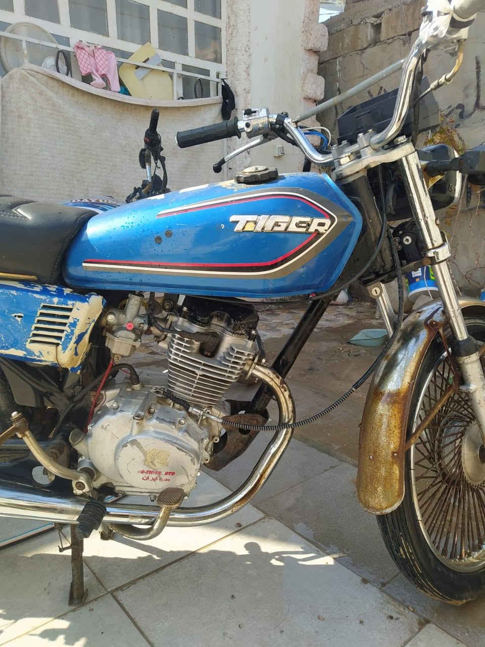 السلام عليكم دراجه للبيع أوراق اصولي المكان حله قرب شريفه السعر 300.  ***********
