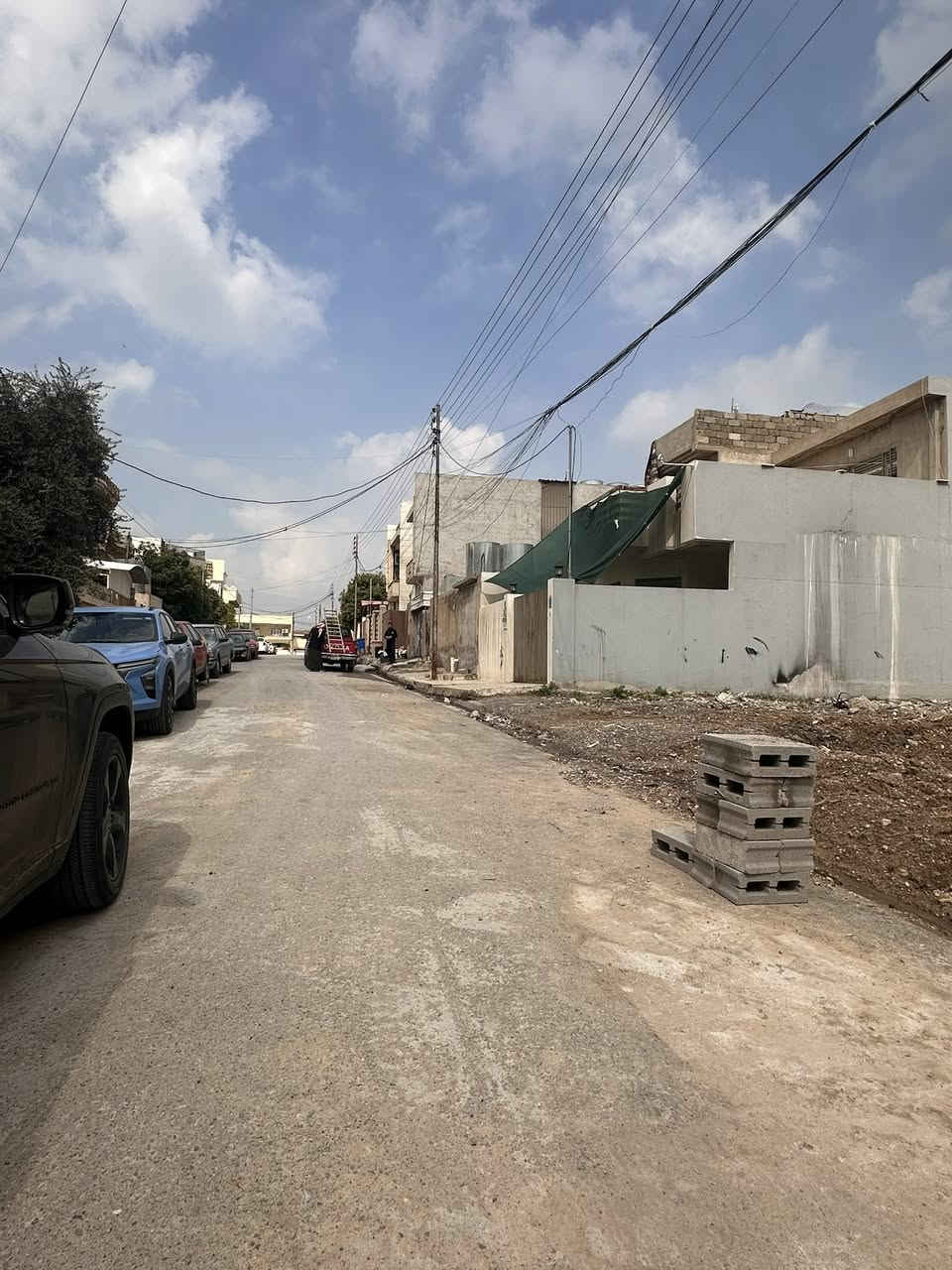 🔴اعلان سكني
ارض للبيع بسعر مناسب في حي الكندي الاولى  
المساحة :150 متر واجهة 6 متر اتجاه قبله شارع تبليط بعرض 12 متر 
للاستفسار   
مكتب مملكة الخير للعقار 
0751 007 1659
0770 606 6687
