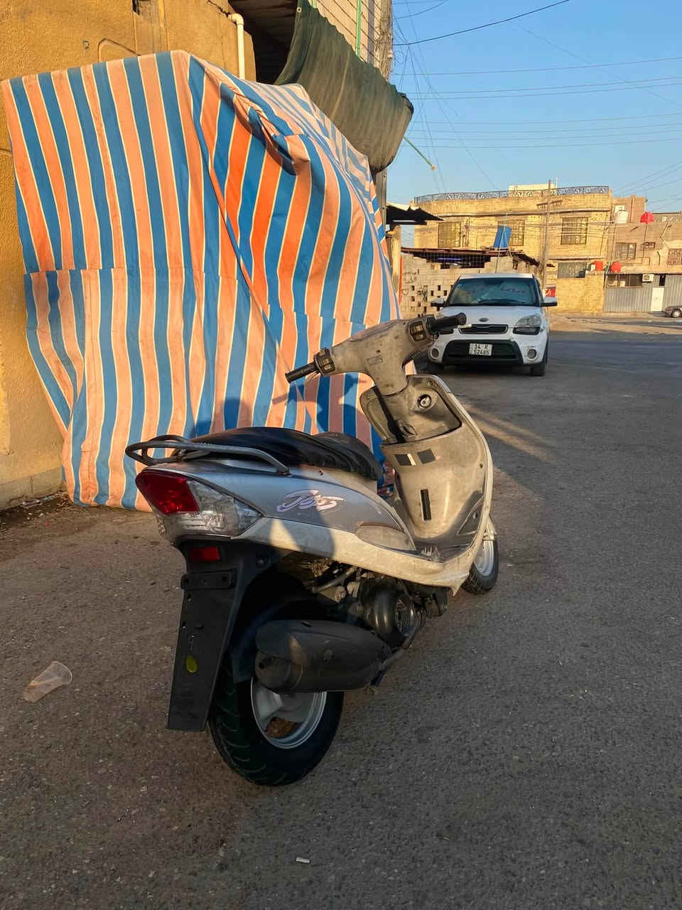 ماكس قجمه  بلاديه ما مفتوحه ختم واحد ويه المكيه بيه تخم كلجات رياضي والبلادي موجود صارله شهر ونص من طالعه من الرمبه شراي يجي خاص سعر٧٥٠ وبيه مجال الي مو شراي لا يرسلني مكاني الابله المعقل  رقمي***********
