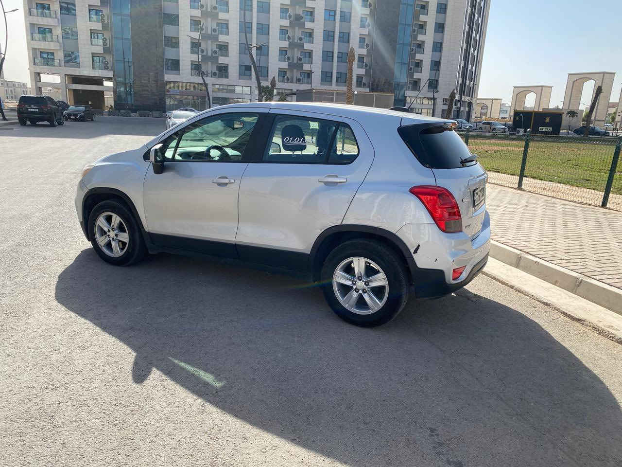 شوفرليت تراكس
موديل 2020 

105  ورقه ومجال بسيط ماكو هيج سعر بسوك

لون سلفر المرغوب تبريد ثلج 
محرك ١٥٠٠ 

 جاملغ صبغ وتقريبا اربع اصابع صبغ بلبنيد فقط + 2 ابواب كلير امريكا فقط 

بجم كبس برغي مو مفتوح صور الحادث والتقرير موجود

گير اوتو شاشه كامره تحكم ستيرن وبعد مواصفات حلوه

رقم اربيل بسمي 

3gncjksb0ll296480

سنويه رقم هزه كله جديد لحد 2028
مكاني اربيل105 ورقه  وبيهه مجال كلش بسيط للشراي

***********
***********
