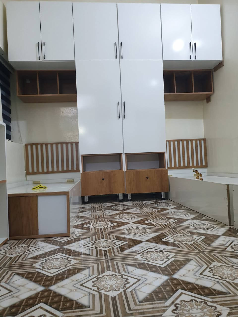 ✦ مــعــمــل الأثــاث الإيــطــالــي ✦ ━━━
━━━━━━━━━━━━━━━━━━━━
🚨 وقف… لا تسحب! 🚨
إذا ناوي تغيّر أثاث بيتك
وتريد فخامة تبقى مو شكل يروح
احنه نشتغل تفصيل خاص مو جاهز
✦ ذوق إيطالي
✦ شغل متين
✦ تشطيب فاخر يفرق
🛏 غرف نوم كبار | شبابي | أطفال
🪑 ميز ملازمة | طبلات | جزامات
🏪 رفوف محلات | أثاث منزلي كامل
━━━━━━━━━━━━━━━━━━━━
📍 الزبيدية – خلف محطة الوقود – مجاور مدرسة سكينة
📞 ***********
