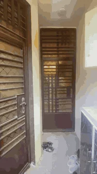 ٥٠ متر للبيع بل حريه بيت حلو ونضيف صاله ومطبخ وغرفتين الاستفسار اتصال ...