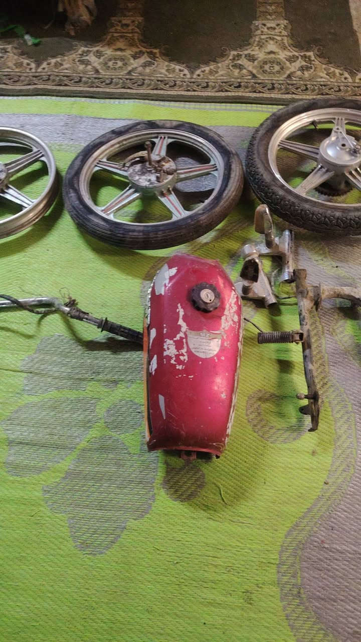 اغراض مال دراجه ايراني للبيع سعر اللي يريدهن


**إذا كنت صاحب هذا الإعلان وتريد حذفه لأي سبب، رجاءا أرسل رسالة إلى الدعم الفني**