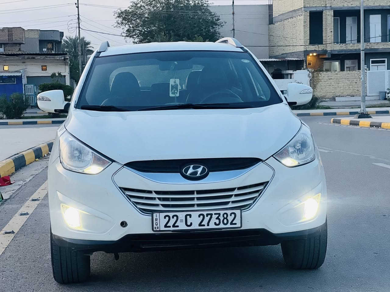 سلام عليكم توكسان للبيع موديل ٢٠١١ خليجي مكينه 2400 دوش مكينه كير صدر خير من الله سيارا قطعتين صبغ جاملغ وباب جها سائق ووجوا رقم بالصندوق شبرين صبغ فقط ايرباك ستيرن فقط سيارا حيل حلوا وصافيه رقم أربيل تحويل وكاله بسمنه سنويه جديدا سعرها ١٢٣ وبيها مجال عنواني واسط قضاء العزيزيه رقم ***********
