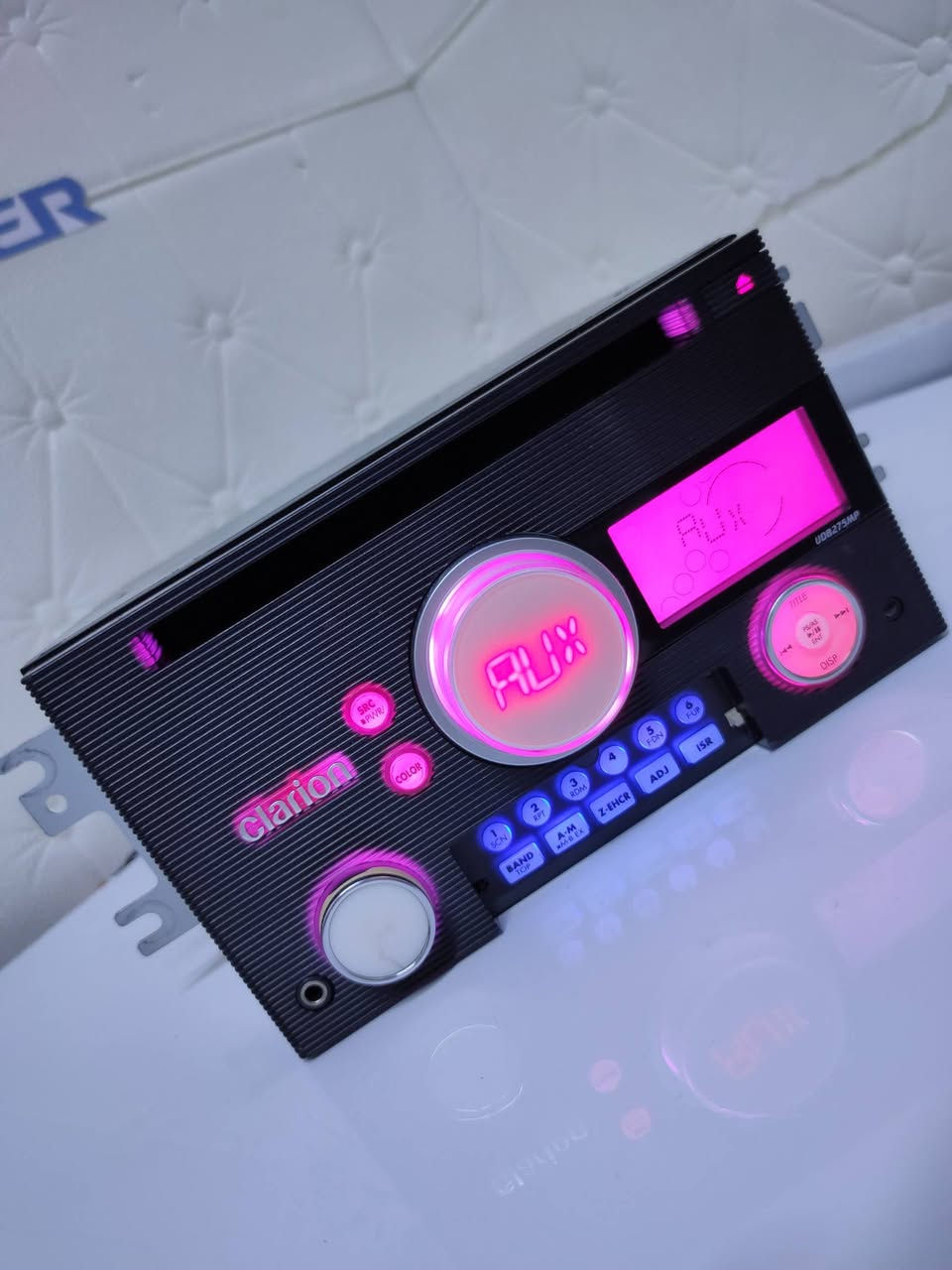 تـحفة من كلاريون بالة. صناعة ماليزي متغير الالون 728 لون مختلف تصميم بسيط وجميل سعر 60 متوفر توصيل
ملاحضة اوكس سي دي يواسبي راديو . بدون بلوتوث متوفر قطعة بلوتوث خارجية . باقي تفاصيل داخل الفيديو والصور


**إذا كنت صاحب هذا الإعلان وتريد حذفه لأي سبب، رجاءا أرسل رسالة إلى الدعم الفني**