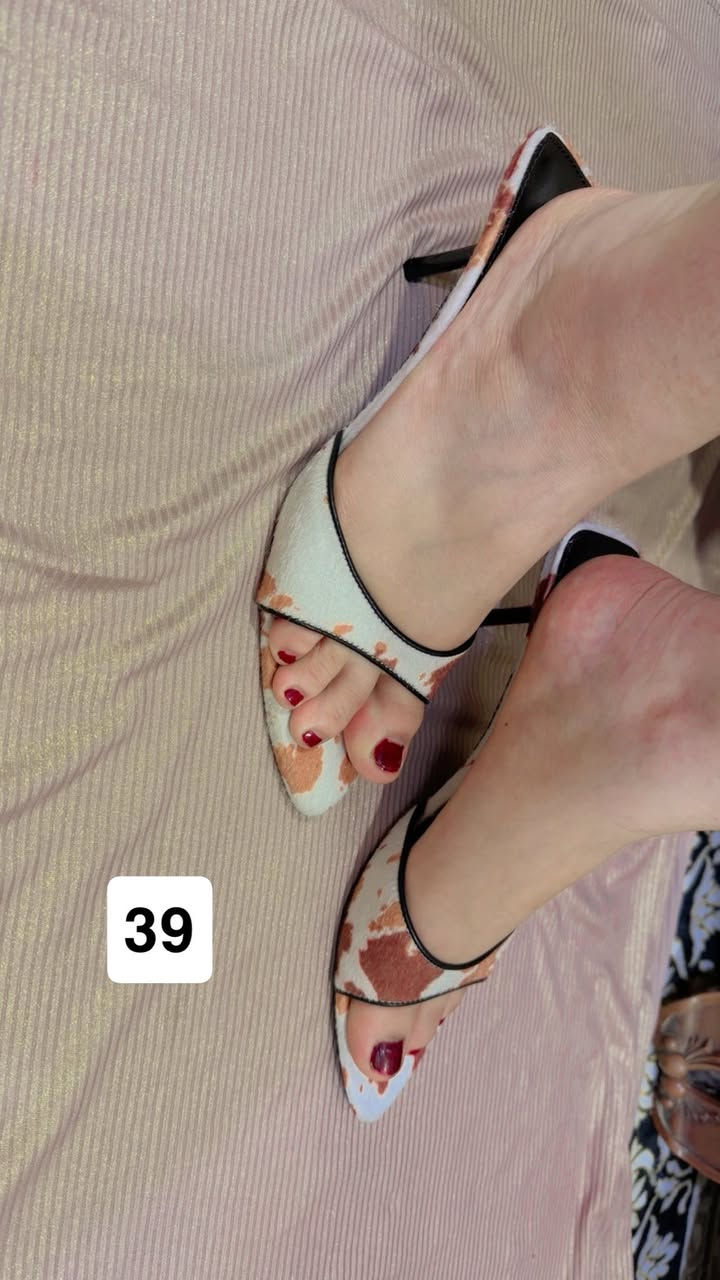 وصلتنه الاحذيه شي ان قياسات ع صور أسعار مناسبه ٨ و١٠ التوصيل ألفين بس بغداد وجميع المحافظات


**إذا كنت صاحب هذا الإعلان وتريد حذفه لأي سبب، رجاءا أرسل رسالة إلى الدعم الفني**